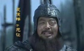 曹操出征时夏侯惇驻守差点全军覆没,曹操不罚反赏是什么操作