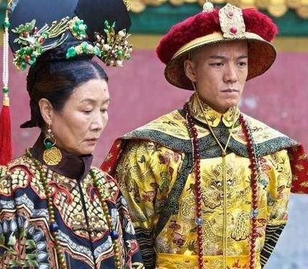 慈禧身体不适宣太医看病 太医只说了两个字就被杀了