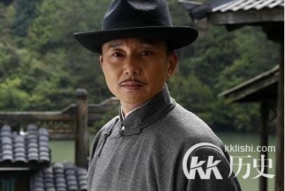 伪装者中王天风是军统的人还是中统的人？