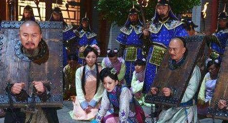 弘历继位后做了什么事情，让人觉得他心狠手辣