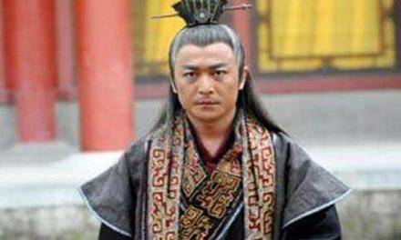 魏忠贤到底凭借什么支撑起半个明朝的 历史上的他到底是什么样的人