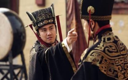 历史上真正的杨修是什么样的人 他和小说中的一样吗