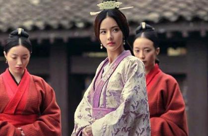 历史上甄宓与曹植的爱恋到底是什么样的 真的和电视剧的一样吗