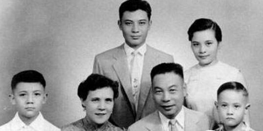 揭秘:蒋经国漂亮女儿为何执意嫁再婚男