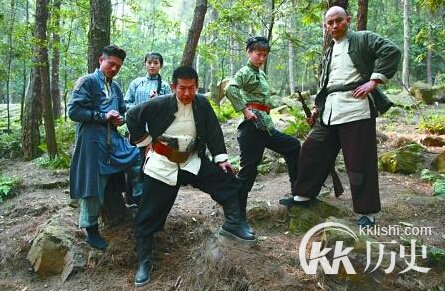 游击队智取“浙东马奇诺”烧碉堡逼伪军逃窜
