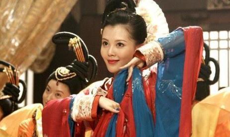 戚夫人无能却还一再挑衅吕后,直接被下线了