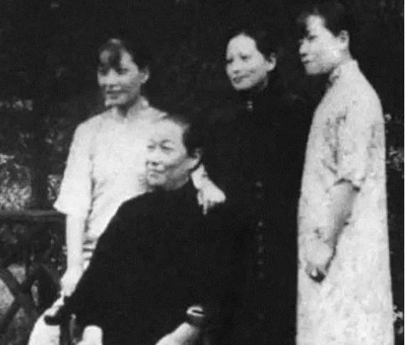 宋氏三姐妹的母亲,被称为中国最强“辣妈”