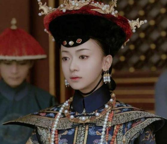 她18岁时死了女儿,最后母凭子贵成了皇贵妃