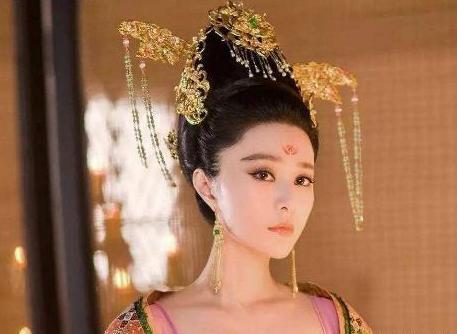 武则天敢称帝登基为何曹操不敢呢 原因出在什么地方