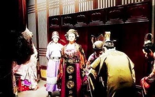 武则天上位后,面临最大的难题是什么