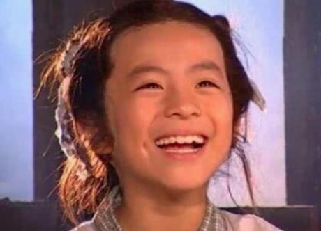 他本来身为皇太孙,出生后却被扔进大牢