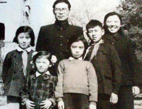 高岗的夫人是谁