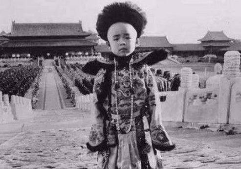 紫禁城装上电话之后，第一时间溥仪打给了谁