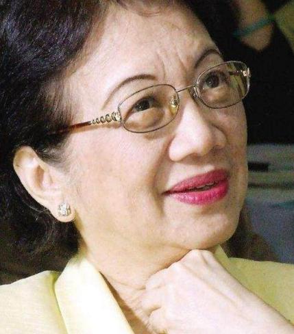 科拉松·阿基诺:菲律宾历史上一位划时代的人物,曾多次回国祭祖