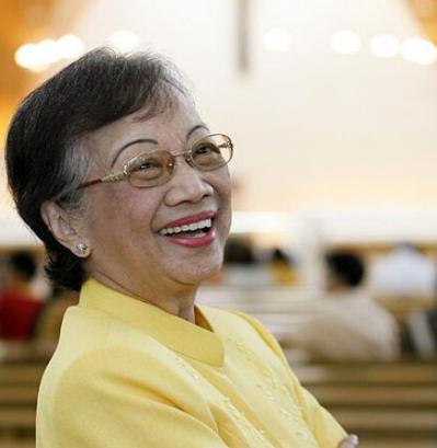 科拉松·阿基诺:菲律宾历史上一位划时代的人物,曾多次回国祭祖
