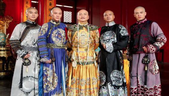 清朝的乾隆皇帝,退位时做了哪三件事