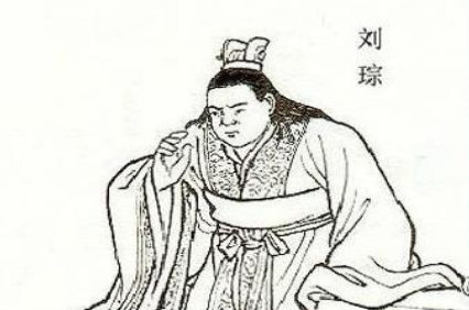他被曹操比作猪狗 他投降之后又是什么下场