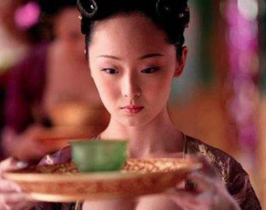 恭嫔：乾隆后宫包衣出身的妃子，常常被翻牌子
