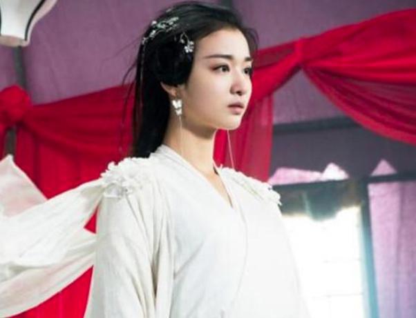 褒姒:比妲己貌美且柔弱,历史上最早的红颜祸水