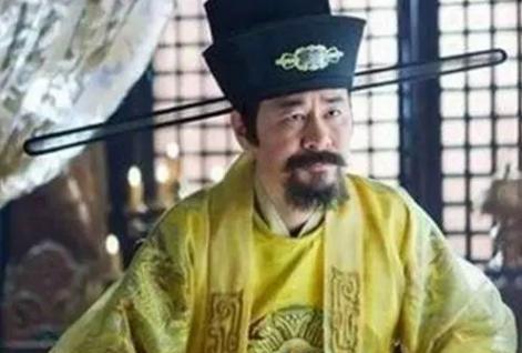 辽国猛将跟北宋叫板，一小人物拿武器说：我来解决，猛将当场毙命