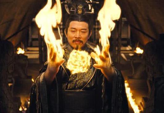 如果秦始皇没有死,那么他一手建立的强大帝国会那么快灭亡吗?
