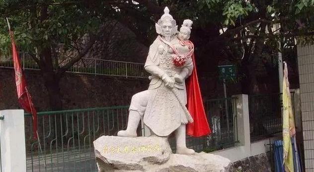 唐朝最悲壮的一战,为了国家利益,上千白发老头冲向十万敌军?
