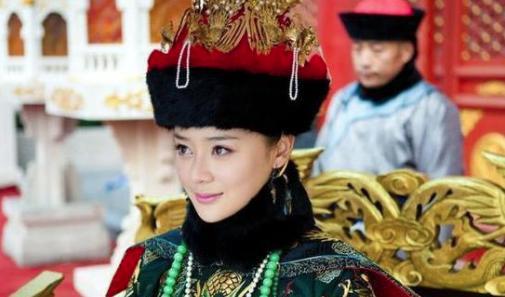她改嫁皇太极,还让前夫的儿子娶自己女儿
