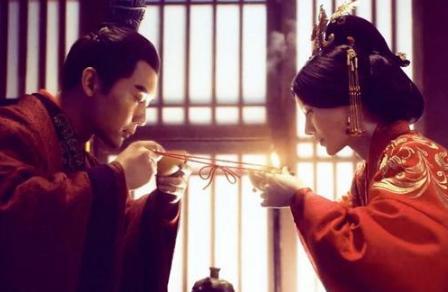 “一女乱三曹”说的是谁