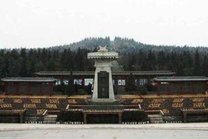 昆仑山作为传说中神灵住的地方 为何皇帝不将陵墓修建在上面呢