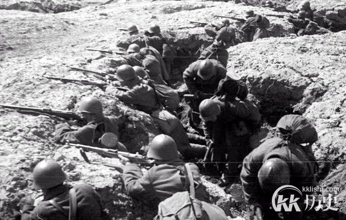 1941年斯大林为何对德军的侵犯闭口不谈
