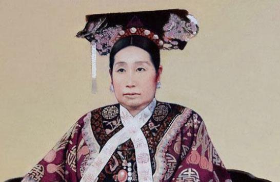 她是晚清的一位公主,曾伺候过慈禧沐浴