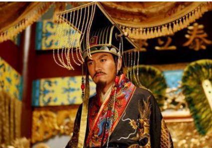 显仁皇后：宰相家的暖房丫环，嫁王子生皇帝，最终逆袭成太后
