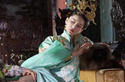 明朝万贵妃的所作所为朱见深知道吗