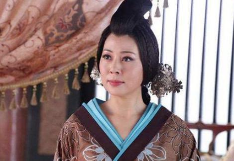 小妾过门后屡受虐待,3年后竟然成了皇后