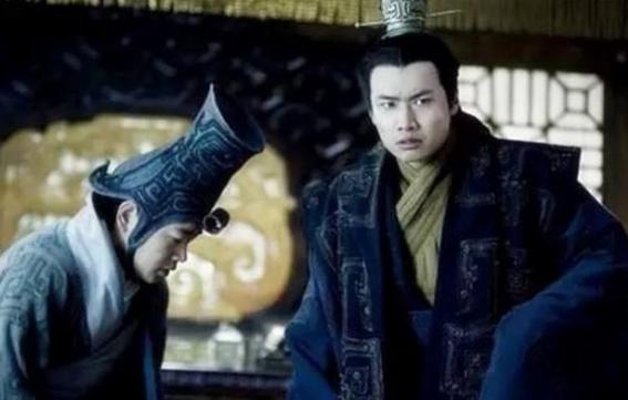 这个皇帝昏庸透顶,不会管理国家也不会处事