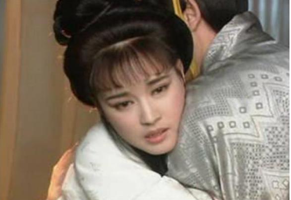 她连自己的亲骨肉都杀,后来还叱咤政坛15年