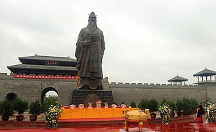 流放君主又迎回!史上四大权臣的比较!