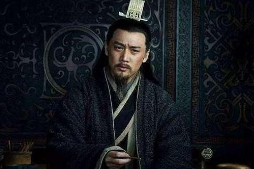 是什么导致诸葛亮劝说刘备一定要赐杀长子