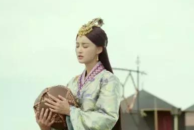 中国历史上第一位女外交官是谁