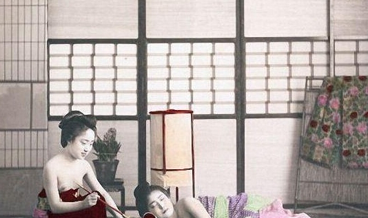 古代的日本分为几个等级 最著名的妓院叫什么？