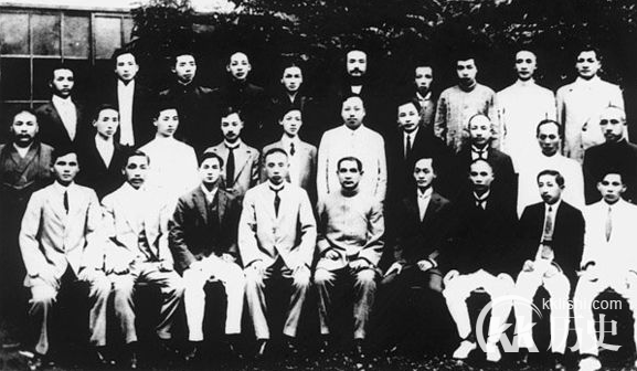 孙中山为何让位袁世凯 探秘孙中山让位袁世凯的内幕