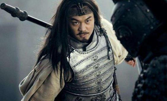 马超号称“西凉战神”,实力更胜赵云,却为何背负“三国第一坑爹将”的骂名