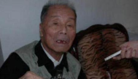 空军中校曾击落六架飞机,晚年却靠蹬三轮养家