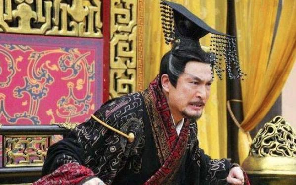 秦始皇短短30个字的信,吕不韦就饮鸩酒自尽
