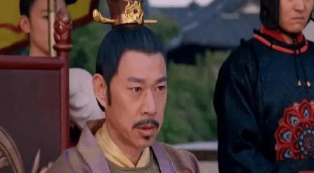他效忠李建成的誓死效忠 而在为李世民效力之时依如此
