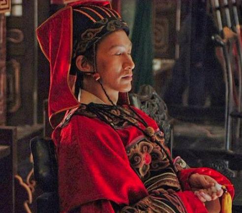 窦武好歹也是东汉外戚，为何斗不过宦官
