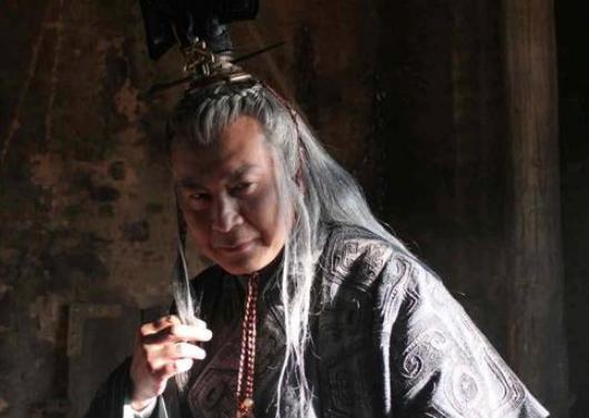 窦武好歹也是东汉外戚，为何斗不过宦官