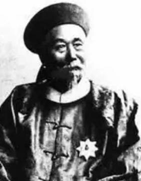 清朝晚期救国三大臣,曾国藩会做人,李鸿章会做官,左宗棠会做事