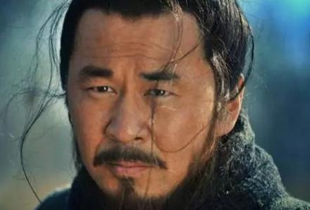 俗语“说曹操曹操到”，居然有下半句，为何无人敢提及