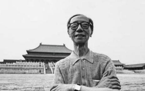 溥仪晚年回故宫进去后说了什么话，让妻子心酸不已
